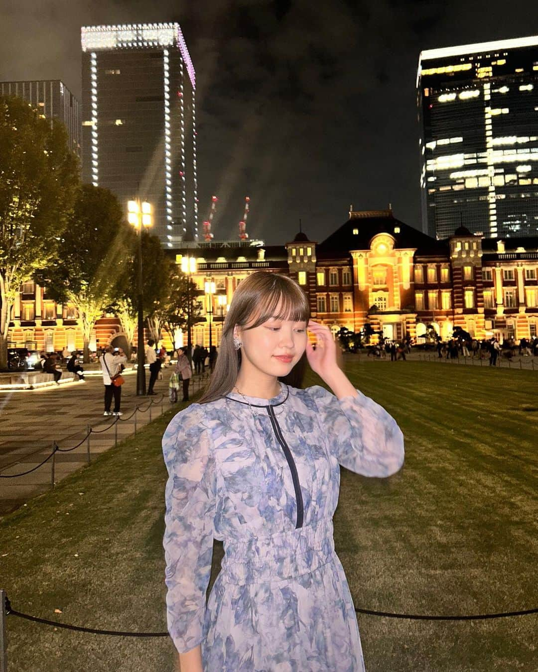 今井陽菜さんのインスタグラム写真 - (今井陽菜Instagram)「東京駅の夜景⟡.·*. 何気に東京駅の外観見たことなかった...綺麗！ ・ ・ ・ #東京 #東京駅 #夜景」10月15日 15時17分 - haruna__imai