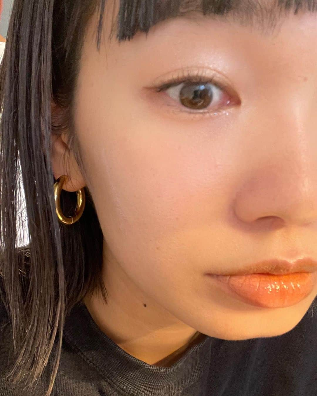 kanetaka ayaさんのインスタグラム写真 - (kanetaka ayaInstagram)「・ @yeau_official   plumping lip gloss 03 Mimosa glimmer skin stick 01 lcy Lavender  ♡  他のcoordinateはアカウントチェック！ ⇒@aya_kanetaka_ ♡ ---------------------------------- #ブラックコーデ#ママコーデ#30代コーデ #ungrid#ungrid_official #ungridコーデ #yeau」10月15日 15時41分 - aya_kanetaka_