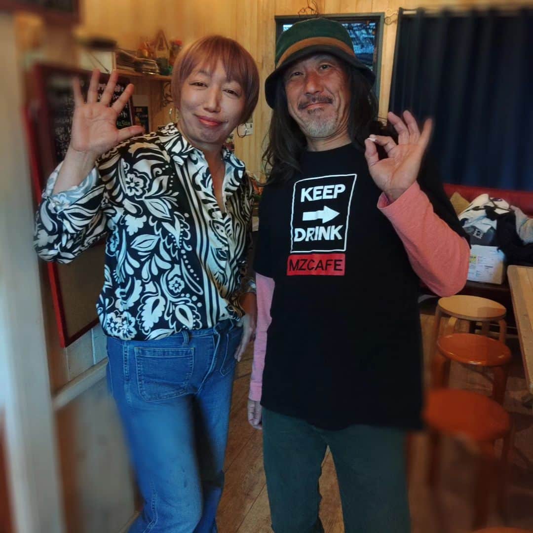 山川のりをのインスタグラム：「今夜は群馬県渋川市カーサミドリにてギターパンダライブです。18時/19時、3000円+D/3500円+D。共演はサワダヒロアキ&C.C.BOYs。お近くの方は慎重に会いに来てアイニージュー！」