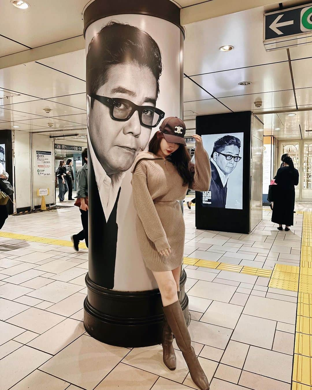 小嶋陽菜さんのインスタグラム写真 - (小嶋陽菜Instagram)「イケてる秋元さん インスタにも載せておこう〜💭🫶」10月15日 16時05分 - nyanchan22