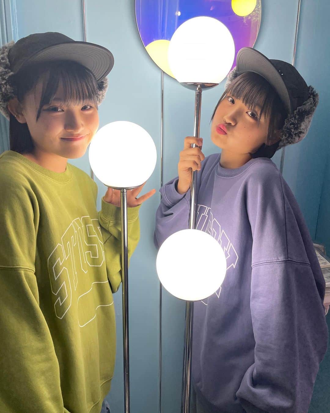 atukiyoのインスタグラム：「今日も撮影頑張りました👌  お疲れ様ー！！  _ _ _ _ _ _ _ _ _ _ _ _ _ _ _ _ _   ◽️YouTube◽️ ろこまこあこチャンネル ▶︎月、水、金曜日　17時〜 ▶︎ショート　16時〜  ろこチャンネル ▶︎木曜日　17時〜  ライブ配信 ▶︎火曜日　17時半〜  ◽️TikTok◽️ ろこまこあこ ▶︎ atukiyo0311 ろこ（母管理）▶︎ rocoz.0517rma  ◽️Instagram◽️ ろこ（母管理）▶︎ @rocoroco0517 まこ（母管理）▶︎ @macomacomacorun  あこ（母管理）▶︎ @acoacoaconz  _ _ _ _ _ _ _ _ _ _ _ _ _ _ _ _ _ _  #kidsfashion#三姉妹#youtube#youtuber#ろこまこあこ#キッズコーデ#小学生コーデ#jc2#js6#twins#双子#コーデ#kids」