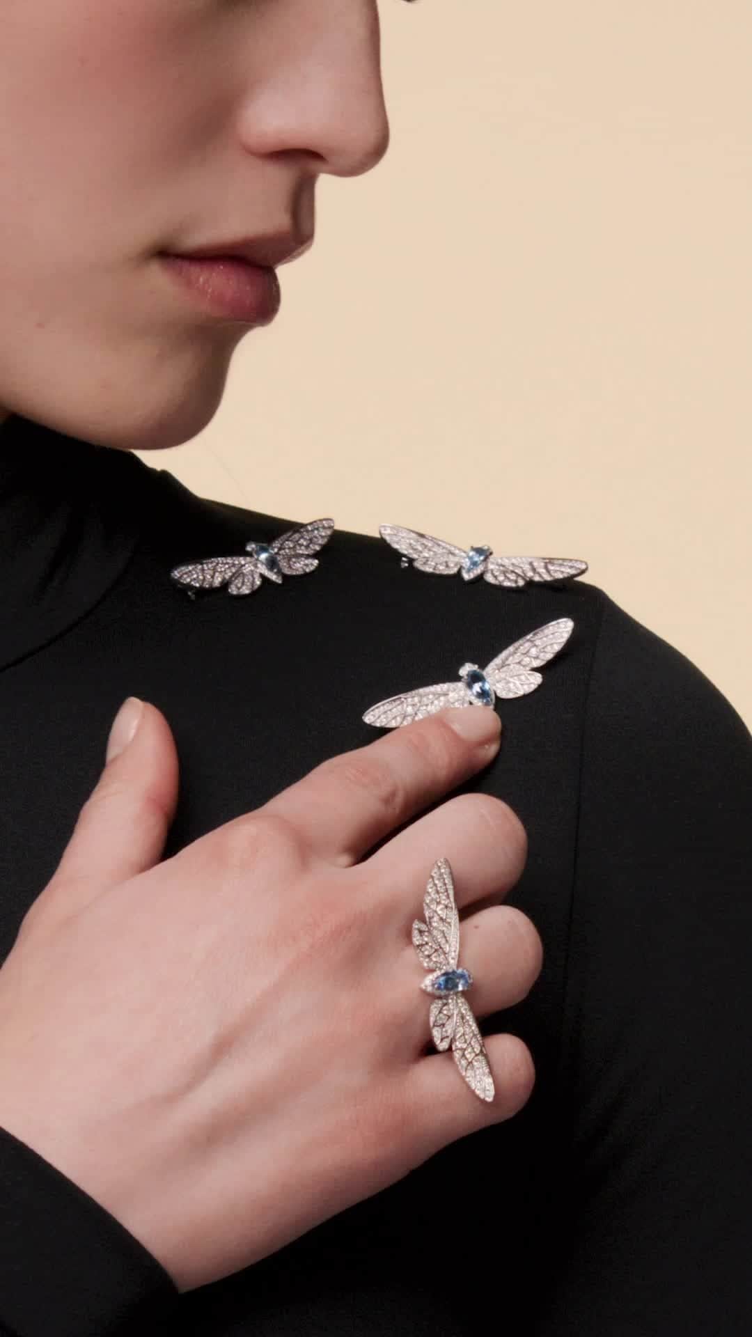 ブシュロンのインスタグラム：「Who am I? ⁣ ⁣ I sing under the summer sun. A true lucky charm, I protect the house and its inhabitants.⁣ ⁣ I am Cicada, the totem of those who embrace the good life. ⁣ #BoucheronAnimals」