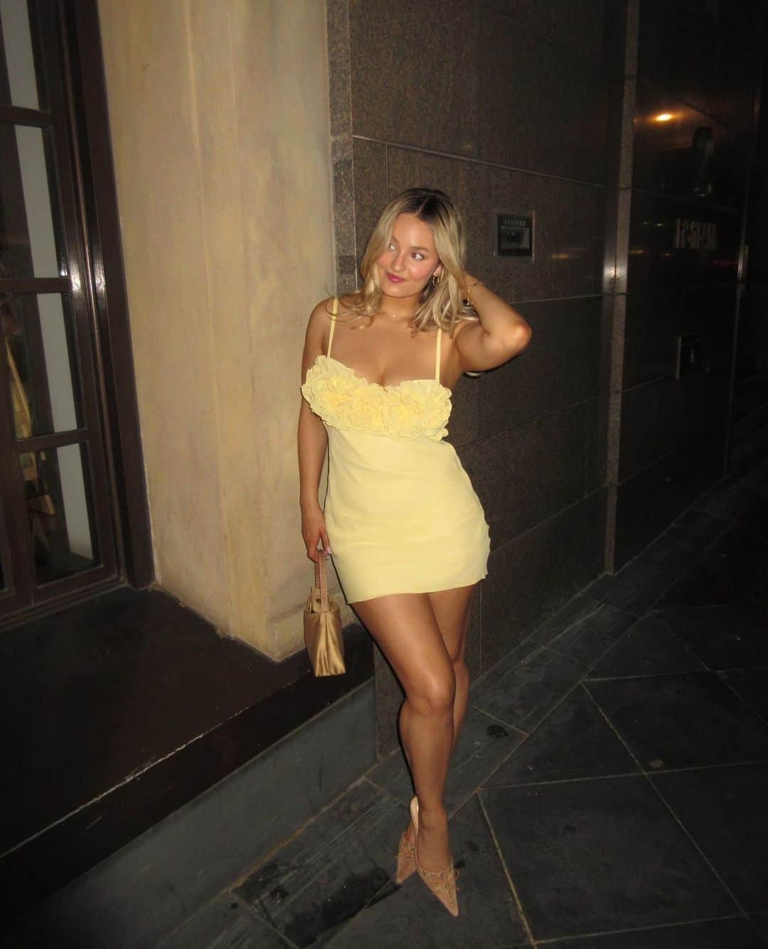 Beginning Boutiqueのインスタグラム：「Girls' night out in our Sindy Yellow Mini Dress 💛✨ As seen on the beautiful @andreamasson!」