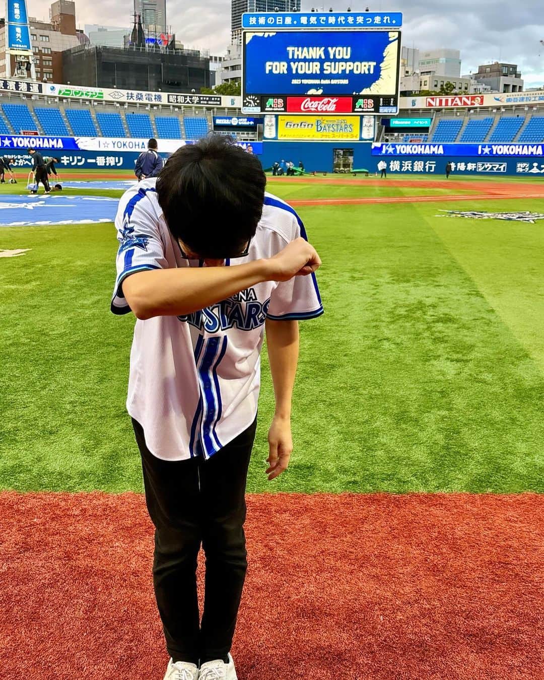 吉川正洋さんのインスタグラム写真 - (吉川正洋Instagram)「ベイスターズの選手のみなさま、ファンのみなさま、2023シーズンおつかれさまでした。ここまで野球を楽しめて幸せでしたし、ここで負けてしまって悔しいです！  来年こそはリーグ優勝をして日本一になって悔しさを晴らしましょうね！  来年はこの腕を喜びのデスターシャにしたいです！！！  #baystars」10月15日 17時37分 - dhyoshikawa