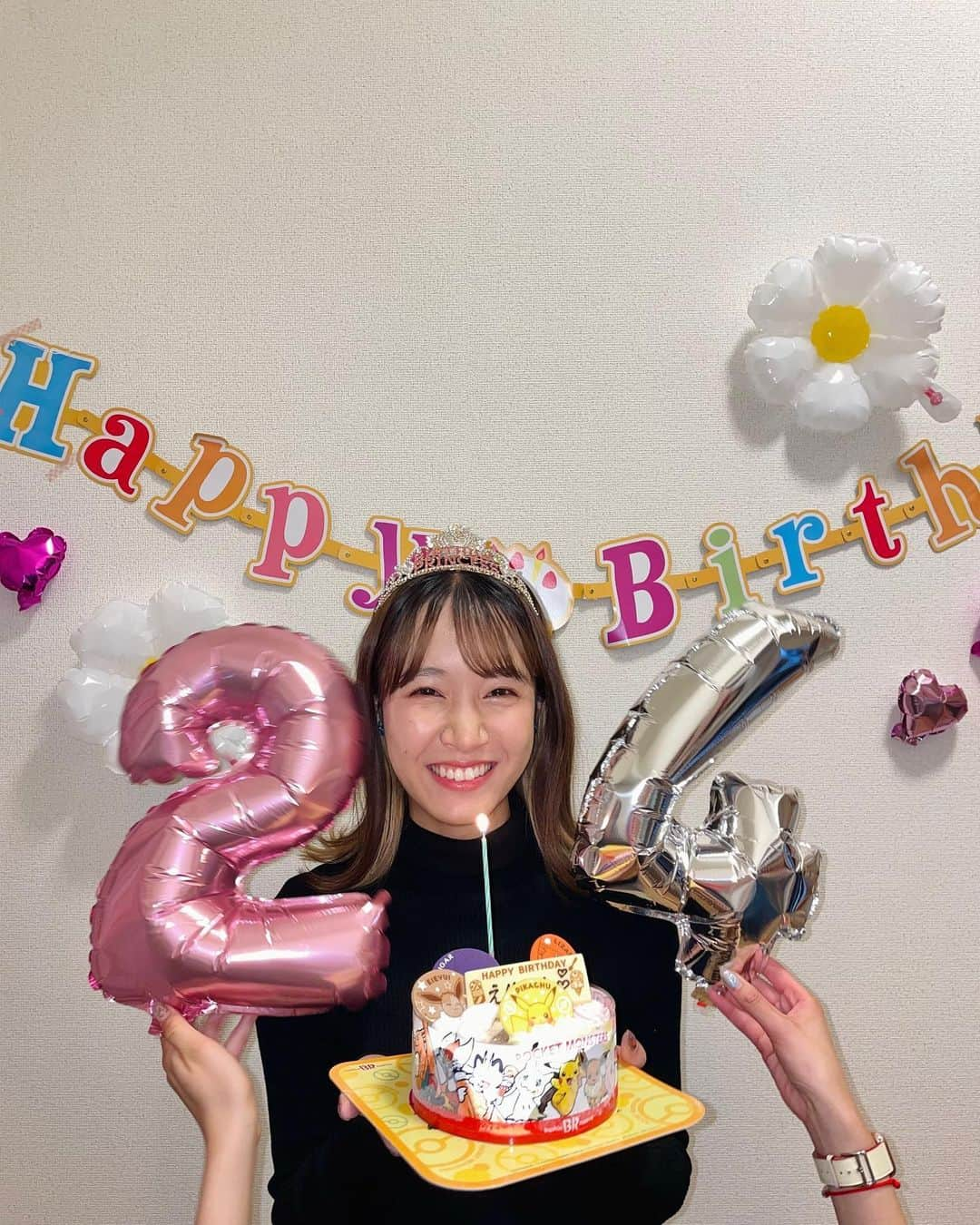 海老沢恵莉香さんのインスタグラム写真 - (海老沢恵莉香Instagram)「24🥳 Makasih ya semua atas ucapan & doanya💝 waktu berlalu begitu cepat yah ga sadar udah usia segini aja... bersyukur bgt dikelilingi orang2 baik & sayang sama aku! makasih udh selalu support aku, sayang kalian semua dimanapun kalian berada!  #24」10月15日 17時56分 - erika_ebisawa