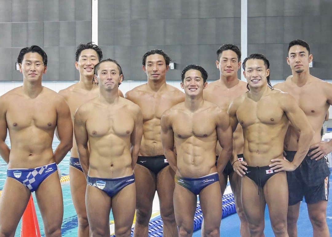 荒井陸のインスタグラム：「🤽‍♂️🔥 日本選手権が東京で開催されます！ 僕はIKAI Kingfisher74で出場します。  国内で水球を見る機会も少ないですし、 日本代表選手の試合を観れることも少ないです。  少しでも水球に興味がある方は必ず観に来て欲しいです!! チケット販売は20日からだそうです!! 友達も行けるかもって方は連絡ください🙇‍♂️  🗓️ 10/26(木)~10/28(土) 📍 東京アクアティクスセンター ⏰ 26(木)19:00~ 初戦 27(金)15:00~ 準決勝 28(土)15:15~ 決勝」