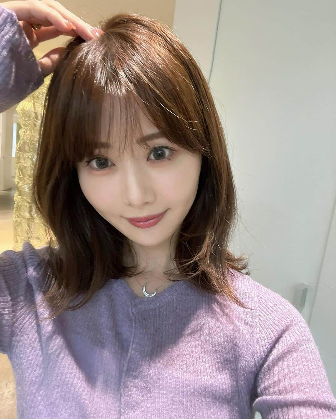 一木美里さんのインスタグラム写真 - (一木美里Instagram)「🩵💜💙  #seoul#韓国#haircut#weekend」10月15日 18時14分 - misato_ichiki