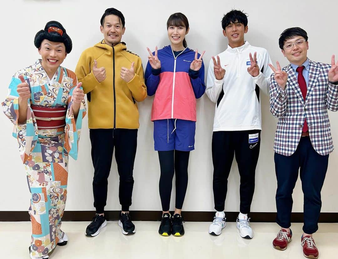 のインスタグラム：「・ 今日は 『二本松スポーツフェスティバル』に 参加させていただきました😊  生憎の雨でしたが室内でできる種目をみんなで 楽しめたんじゃないかと思います🥳 そして最後のトークショーまでたくさんの方々に残っていただきありがとうございました✨  野球⚾️ 坂口智隆さん サッカー⚽️ 萬代宏樹さん MC 母心さん ご一緒できて嬉しかったです🥺 ありがとうございました✨ ・ #福島 #二本松市  #二本松スポーツフェスティバル」