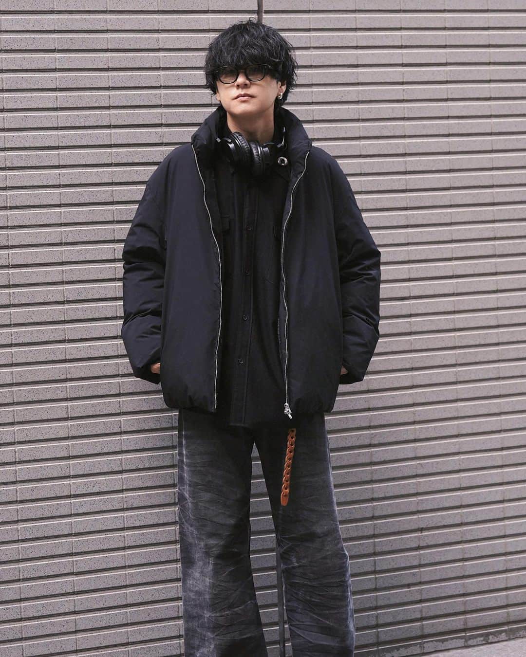 げんじさんのインスタグラム写真 - (げんじInstagram)「🆕 DOWN JACKET 去年から更なるアップデートを遂げました。 次回の @wym_official_ もご期待ください。  @lidnm_official_ 新作コレクションは今週末発売です🏴󠁧󠁢󠁳󠁣󠁴󠁿  outer #wym coming soon shirt #lidnm PREMIUM SHETLAND ALASKAN SH pants #maisonmargiela shoes #amomento pierce #llife PEBBLE PIERCE belt #llife LEATHER CHAIN BELT eyewear #nochinooptical   #メンズファッション #ファッション #冬服 #冬コーデ #秋冬 #今日のコーデ #今日の服 #fashion #mensfashion #23aw #23fw #autumn #winter #ootd #outfit #styling #패션 #스타일 #코디 #옷스타그램 #데일리룩 #오오티디 #데일리룩 #스타일링 #아웃핏 #코디」10月15日 18時15分 - genji_official_