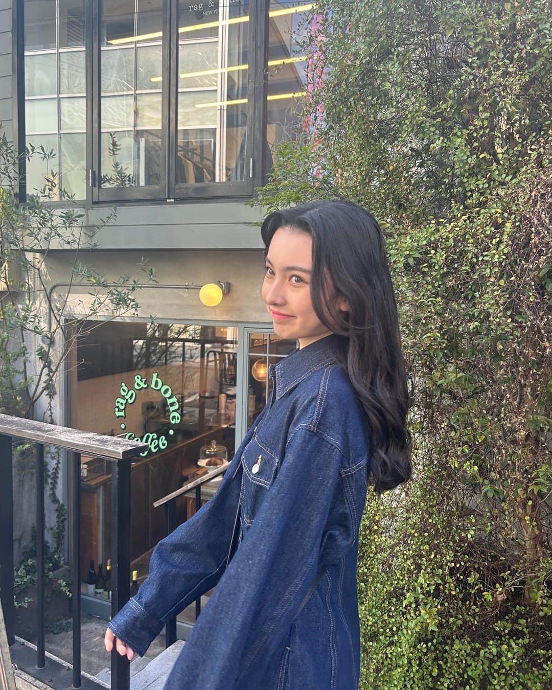 川原美杏のインスタグラム：「♩ 念願のアサイーボウル食べたー！💕3枚目のポーズおもろい笑 みんな今日は何してたのー？  #nicola #ニコラ #ニコモ #ニコラ11月号発売中 #川原美杏」