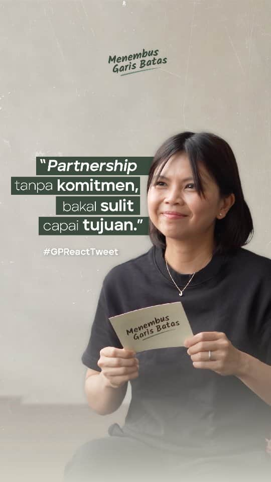 グレイシア・ポリーのインスタグラム：「Komitmen adalah fondasi dari sebuah kerjasama yang solid. Ketika partner saling berkomitmen, maka mereka akan lebih berusaha, bekerja keras, saling mendukung dan bertahan di tengah rintangan dalam mencapai tujuan bersama ✨  #MenembusGarisBatas #GPReactTweet #GPSharing」