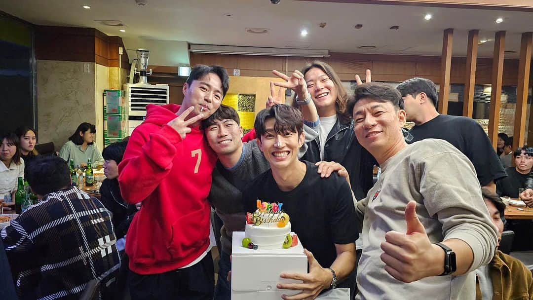オ・ミンソクさんのインスタグラム写真 - (オ・ミンソクInstagram)「#jtbc #끝내주는해결사 😍 #고생하셨습니다🙏  #진짜최고👍  #추억」10月15日 18時29分 - oh_min_suk