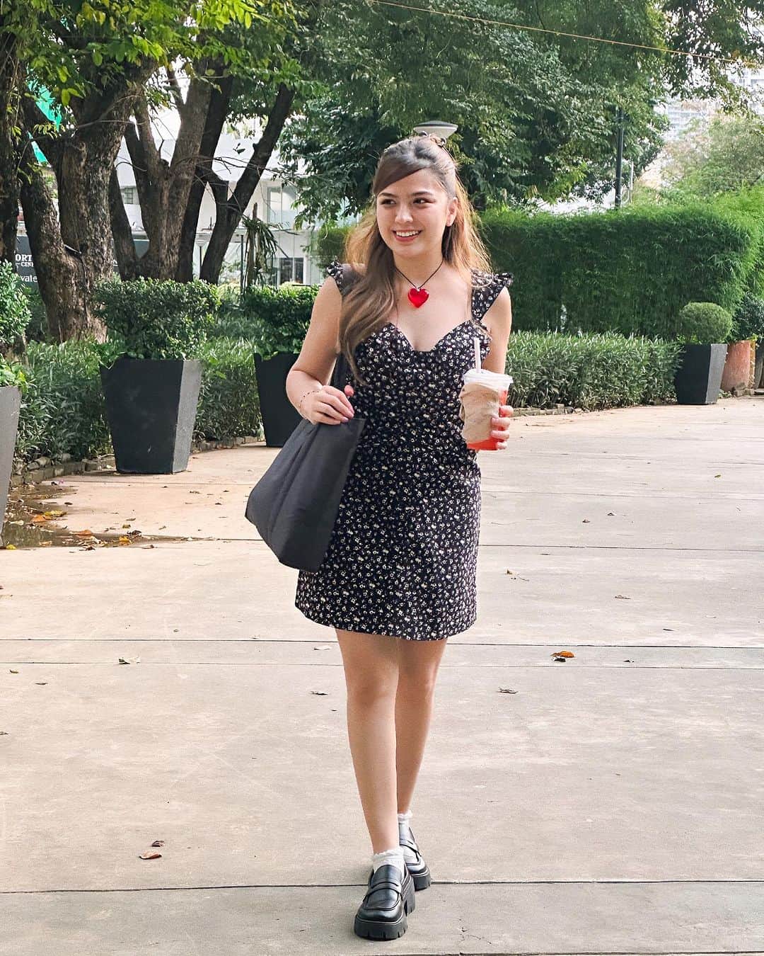 Alexa Ilacadさんのインスタグラム写真 - (Alexa IlacadInstagram)「in my soft girl era 💞🎀☁️」10月15日 18時30分 - alexailacad