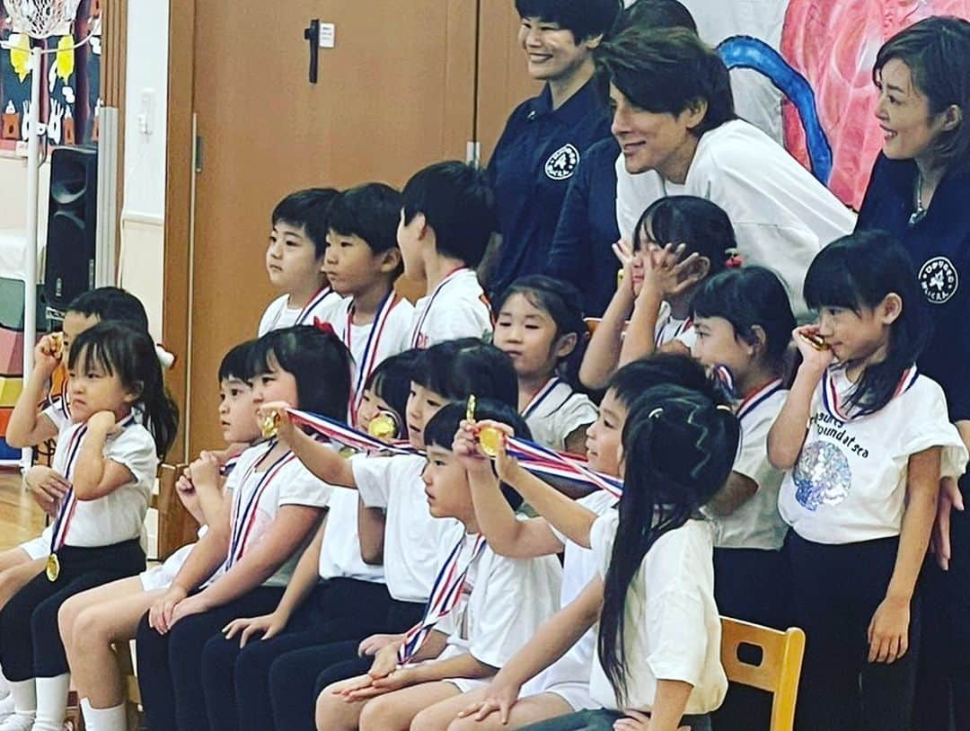 城田純さんのインスタグラム写真 - (城田純Instagram)「保育園で子供たちと一緒に 自分の楽曲「オリンピア」歌ってきました♪  あーかわいかったー  めちゃくちゃ癒されたー  近々youtubeにアップします  お楽しみに✨」10月15日 18時36分 - junbopeace