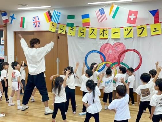 城田純のインスタグラム：「保育園で子供たちと一緒に 自分の楽曲「オリンピア」歌ってきました♪  あーかわいかったー  めちゃくちゃ癒されたー  近々youtubeにアップします  お楽しみに✨」