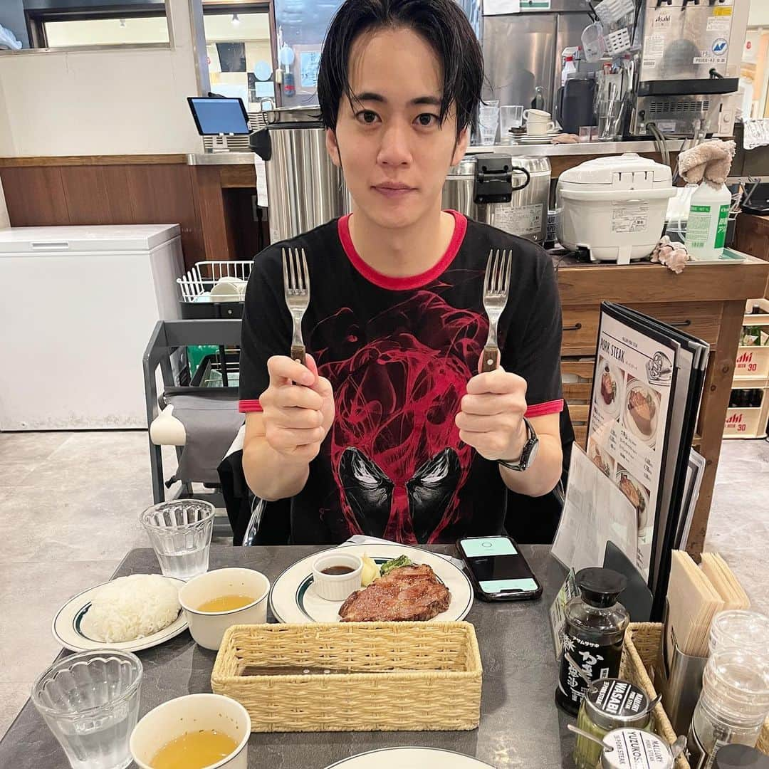 井尻貫太郎さんのインスタグラム写真 - (井尻貫太郎Instagram)「濱坂という男前とランチ！ キラキラしてた！キラキラトーク！ 10/23(月)1hトークライブ「キラキラトーク」19:15開演　道頓堀ザザポケッツ　出演/武者武者濱坂、てんしとあくまかんざきさん、貫太郎 手売りチケットあります！ お待ちしてます！」10月15日 18時44分 - kantaro_ijiri