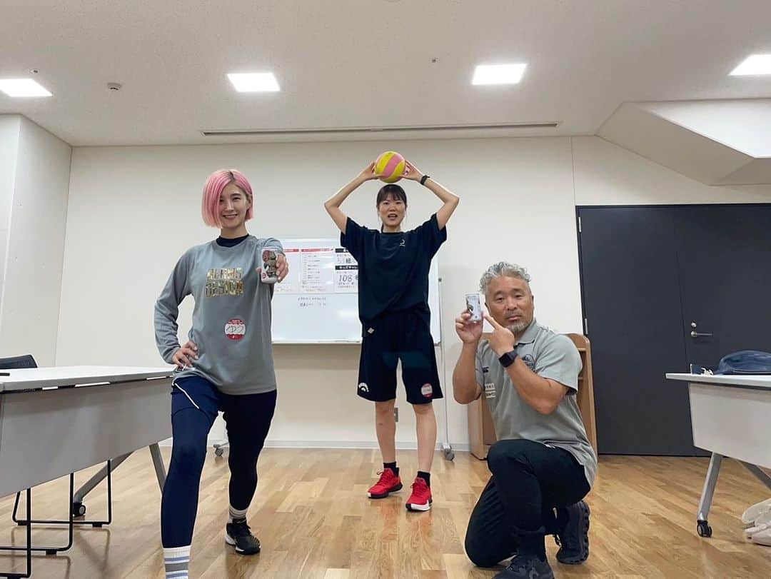 加藤優さんのインスタグラム写真 - (加藤優Instagram)「本日は、ボールゲームフェスタinつがる　でした🍎✨  人生初の青森県で、たくさんの子どもたちと スポーツを通してふれあえて楽しかったです☺️  各競技の講師の皆さま、 ありがとうございました❤️‍🔥  画角から完全にはみ出していたことを 先ほど気が付きました。。。 ごめんなさい。。。笑笑  #女子野球選手のセカンドキャリア   #女性コーチが指導する野球スクール #女子野球選手のセカンドキャリア #サニー塾 #サニー塾ミズノ校 #サニーキャッチボール野球塾 #サニーキャッチボール #野球 #女子野球 #東京都 #千代田区 #神奈川県 #秦野市 #野球塾 #野球スクール #加藤優」10月15日 18時45分 - y_k_009