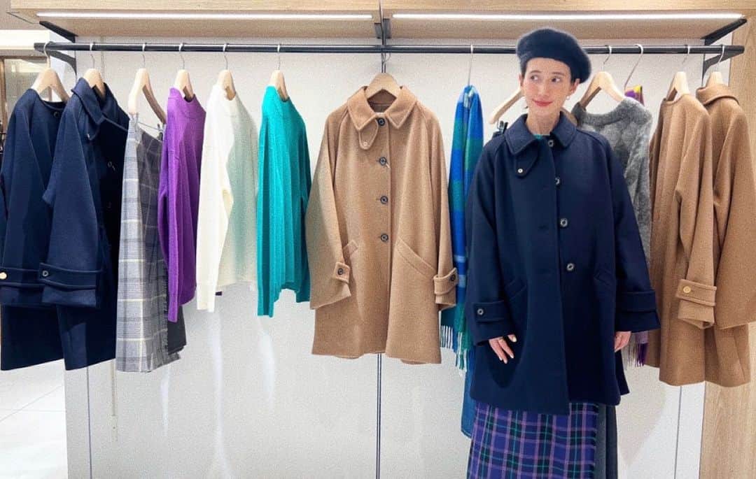 kazumiのインスタグラム：「youtube公開しました！ 今シーズンもMACKINTOSH PHILOSOPHYに可愛い秋冬アイテムを探しにきました🩷💜💛 @mackintoshphilosophy  . 長く着られるアイテムはもちろん✨ コートやニットなど！ カラフルでときめくアイテムがたくさん！ 気になるアイテムでコーディネートもしているので✨最後までご覧頂けると嬉しいです🙇🏻‍♀️ #mackintoshphilosophy#マッキントッシュフィロソフィー#youtube#kazumi#kazumiroom#PR」