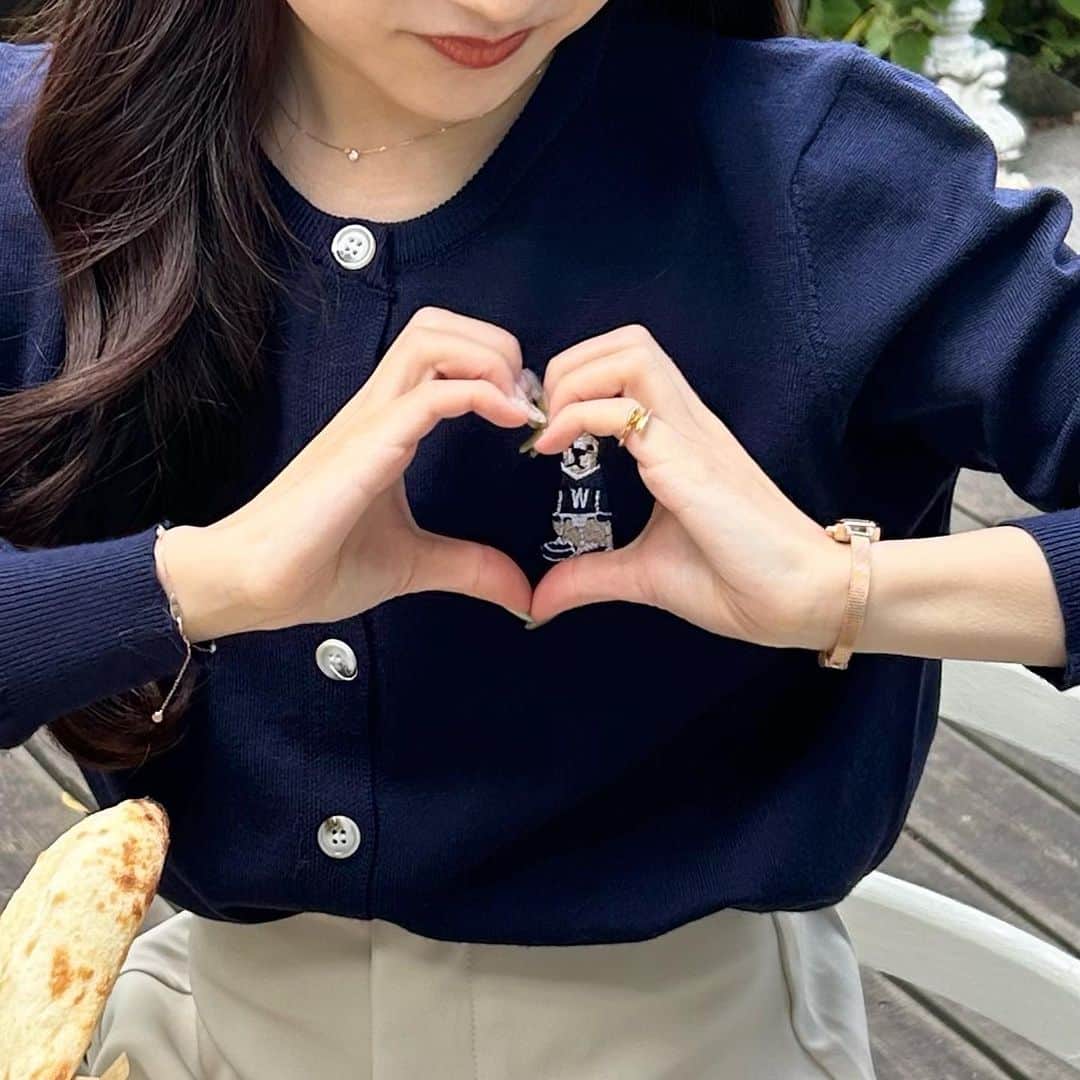 あみさんのインスタグラム写真 - (あみInstagram)「︴𝑘𝑎𝑟𝑢𝑖𝑧𝑎𝑤𝑎 𝑡𝑟𝑖𝑝 ,   軽井沢1日目~ 🧺🍂 くまちゃんの刺繍入ったお気に入りカーディガンで 韓国っぽいコーデにしてみた🇰🇷♡  @rili.shopping のヘアクリップもお気に入りなの .’.’  初日は着いてすぐランチ食べにサジロカフェに💭 本当に美味しかったし雰囲気が良すぎる😮‍💨🤍  . . . #秋コーデ #秋服 #低身長コーデ #カーディガン #shein #mystic #heather #rili #韓国コーデ #軽井沢 #軽井沢旅行 #軽井沢カフェ #軽井沢ランチ #sajirocafe #sajirocafeforest #サジロカフェ」10月15日 19時01分 - ami___nmo