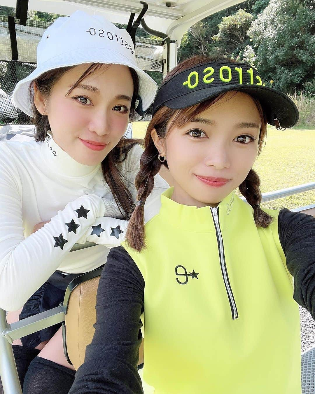 藤森マリナさんのインスタグラム写真 - (藤森マリナInstagram)「estroso CUP⛳️ @estroso_official  ⠀ ⠀ ⠀ 総勢150名規模のコンペ！ 全員どこかに#estroso のアイテムを身につけていて シルエットも生地もいいので 男性も女性もみんな超お洒落でした⭐️ ⠀ ⠀ ⠀ 景品はカートバッグかダウンベスト狙いだったけど 色違いのニーハイソックスをGet🙌🏻 新作のシューズがめちゃくちゃ可愛いかった👟😍❣️ ⠀ ⠀ ⠀ ちなみに言わなくても分かると思うけど 全身estrosoコーデだよ⭐️ バケハ、ハイネック、ベスト、 キュロット、ニーハイソックス この感じ超可愛いー！☺️⭐️✨ バケハは黒も持ってて まじでヘビロテしている！ かたちがとっても完璧🩷 ⠀ ⠀ ⠀ 同じ組の皆さん優しくて 関係者の方もすごくいい方々で 素敵なコンペでした⛳️✨ ご招待頂きありがとうございました🩷🩷 ⠀ ⠀ ⠀ (スコアいくらだったと思う🏌️‍♀️❓)  ⠀ ⠀ ⠀  ⠀ ⠀ ⠀  #estrosocup#ゴルフコンペ#まりなはんのゴルフ記録  #エストロッソ#ゴルフ女子#ゴルフウェア#ゴルフコーデ#和歌山ゴルフ#ラグレースゴルフ倶楽部#バケハコーデ#ニーハイソックス#ニットベスト#ゴルフスイング動画#ゴルフ好きな人と繋がりたい#golfgirl#golfwear#golfoutfit#japangolf#골프#골프스타그램#골프웨어#골프여자」10月15日 19時01分 - maaarina0806