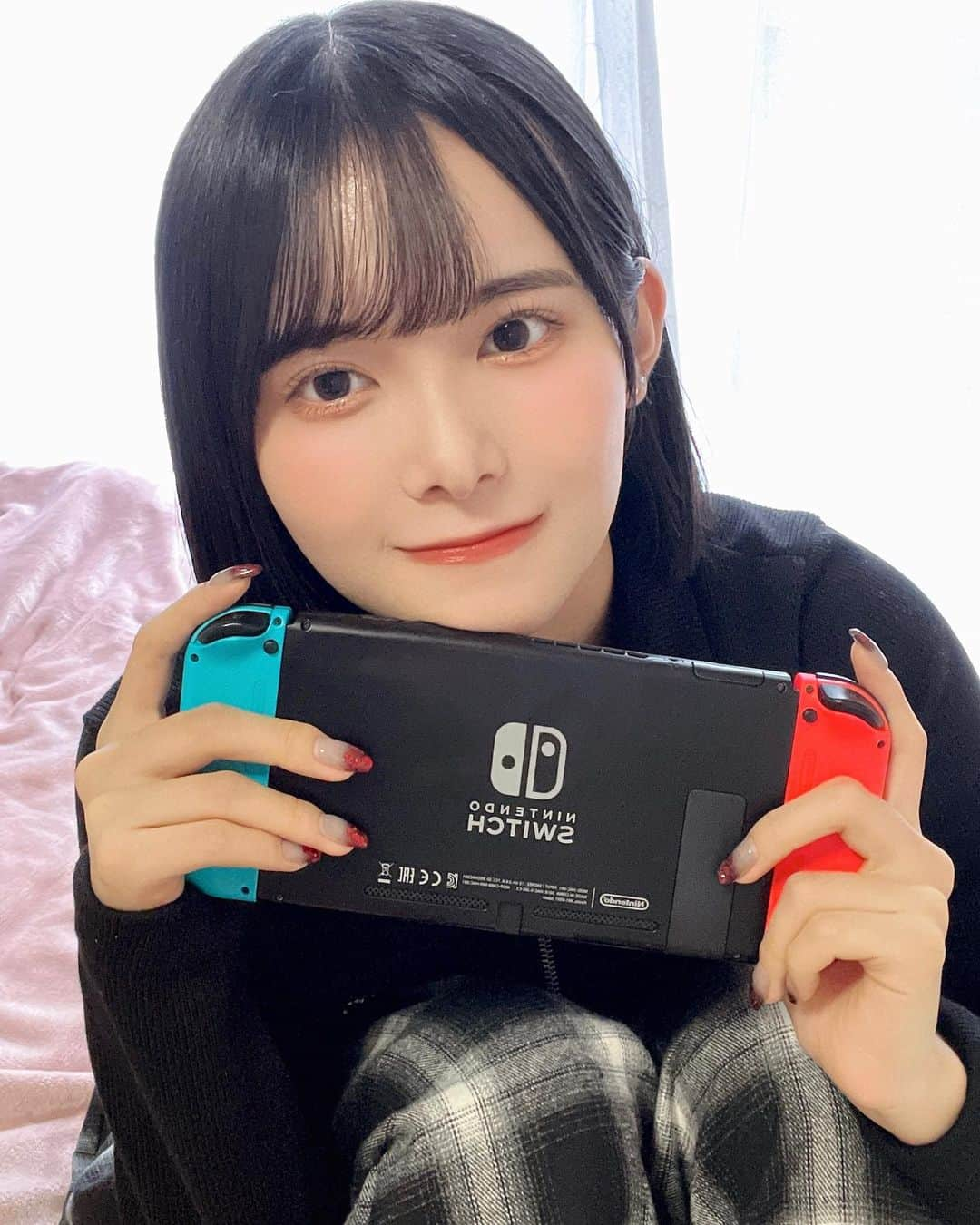 山﨑夢羽さんのインスタグラム写真 - (山﨑夢羽Instagram)「. とまらないスイカゲーム  #BEYOOOOONDS #山﨑夢羽 #Switch #大体充電切れ #スイカゲーム #🍉 #りか」10月15日 19時11分 - yuhane_yamazaki.official