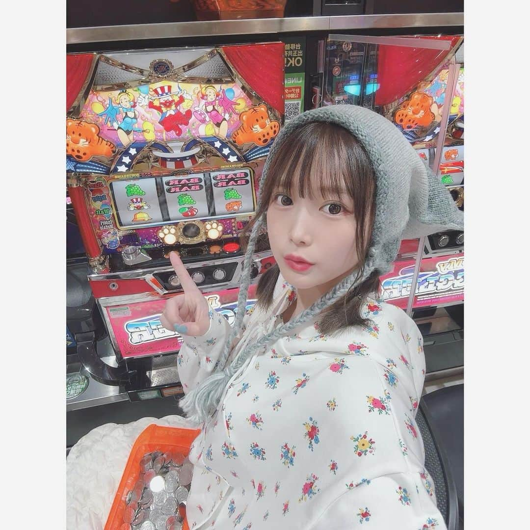 中川美優さんのインスタグラム写真 - (中川美優Instagram)「背景スロットだけど今日のお洋服！」10月15日 19時32分 - nakagawamiyuu