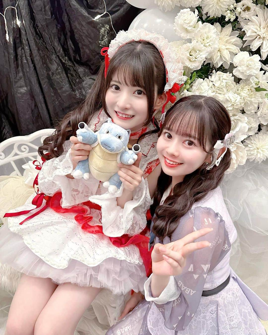 のインスタグラム：「🎂🤍 ⁡ #仔鹿物語 プルプル震えナイト！  VOL.21 RUI BIRTHDAY LIVE🎤 ⁡ るい&さえオフショット📷🤍💜 ⁡ ⁡ #ババババンビ #小鳥遊るい #近藤沙瑛子 #生誕祭 #ライブ#バースデーライブ」