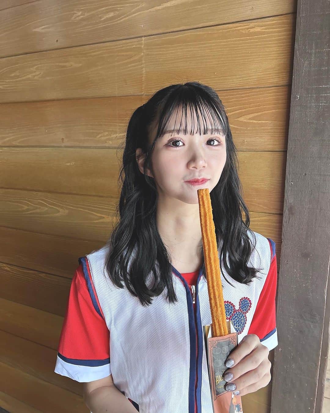 堂本千晴のインスタグラム：「必殺。チュロスリコーダー持ち🐭」