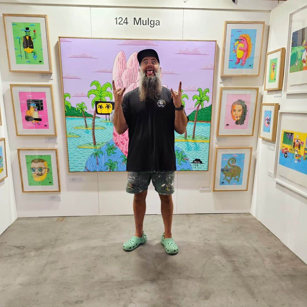 MULGAさんのインスタグラム写真 - (MULGAInstagram)「Good times meeting peeps and painting a Laser Larry and his Banana Boys mural at⁣ @theotherartfair this weekend🍌😎🍌⁣ ⁣ Let me know if you're interested in purchasing the mural artwork. ⁣ ⁣ And the smaller version original artwork of Laser Larry is also currently available in my internet shop. Whoo! ⁣ ⁣ #mulgatheartist #theotherartfair #beardart #surfart #bananaart #muralart #artistlife #artistsofinstagram #art #artoftheday #arte #artcollector #australianart #australianartist #artistsoninstagram #ArtisticExpressions #artist」10月15日 19時28分 - mulgatheartist