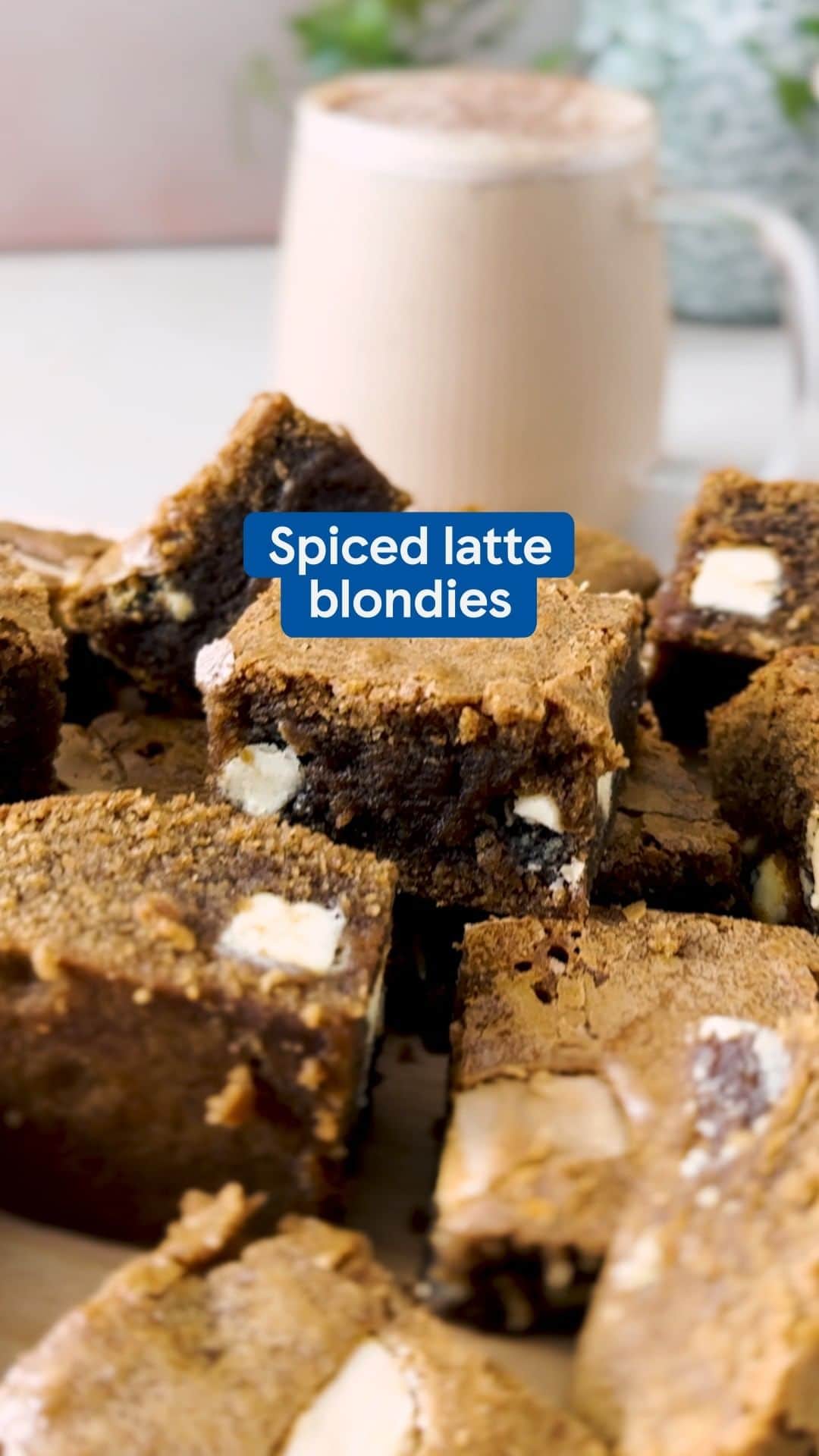 Tesco Food Officialのインスタグラム：「It’s officially spiced latte season 🍁🍂 And now you can enjoy your favourite autumnal treat as a bake! These blondies are flavoured with a hint of coffee and spiced with cinnamon, ginger and nutmeg. Head to the link in bio for the recipe.」
