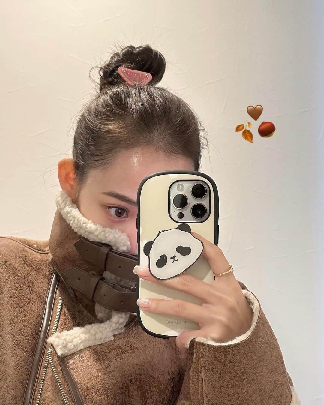 大野莉昂さんのインスタグラム写真 - (大野莉昂Instagram)「🐼🍂 今日の東京寒すぎる... EVRISのショートボアブルゾンあったかくて今年いっぱい着る予定🤎🐏 ⁡ @evris_official @evris_snap_official ⁡ https://zozo.jp/shop/evris/goods-sale/76254174/?did=124808904 ⁡ #PR #EVRIS #ボアブルゾン#ボアジャケット #秋コーデ」10月15日 19時45分 - bbbbrikopanda