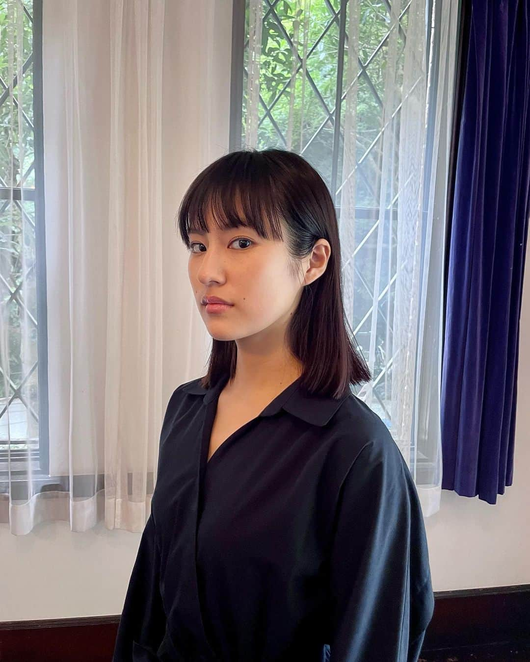 恒松祐里さんのインスタグラム写真 - (恒松祐里Instagram)「🏘️ NHK夜ドラ「ミワさんなりすます」明日から放送開始です‼︎ 私は主人公ミワさんになりすまされる張本人、 美羽さくら役で出演します🧑🏻👩🏻  10月16日から毎週月・火・水・木曜の22：45～23：00にNHKにて放送されます📺  一癖も二癖もある登場人物が勢揃い！！ “なりすまし”がいつバレるのか分からないドキドキの状況で巻き起こる様々な事件。目が離せなくて見応えのある15分ドラマになっていると思います！ 皆様是非ご覧ください☻  #ミワさんなりすます #恒松祐里」10月15日 20時07分 - yuri_tune