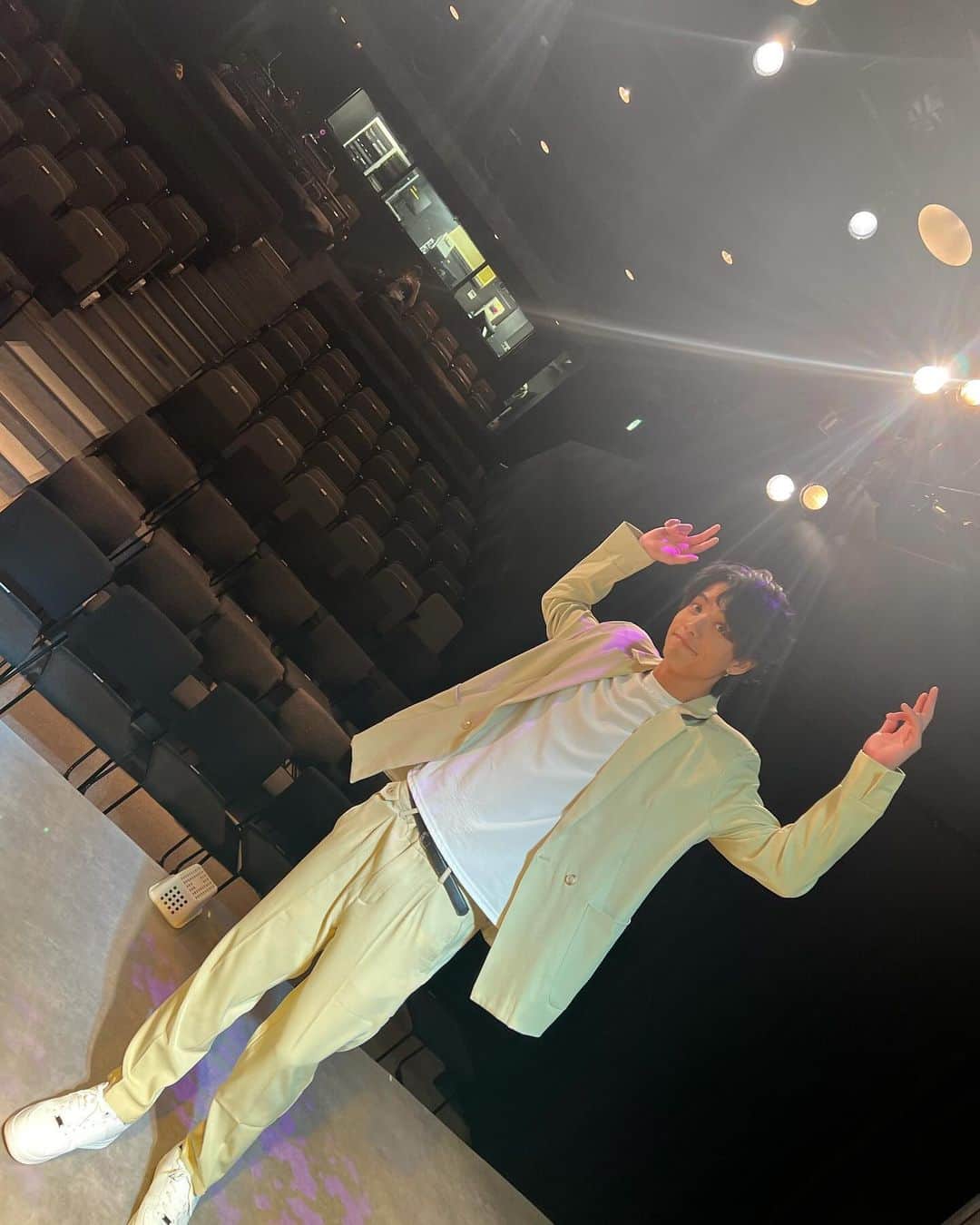 木村伊吹さんのインスタグラム写真 - (木村伊吹Instagram)「・ 舞台『ハミダシモノの音色』 全公演無事に幕を閉じました！ ・ 急遽参加した舞台でしたが、周りのキャストさん、スタッフさんにたくさん支えられました！ ・ 最高に楽しかったー！！  #ハミ音 #舞台」10月15日 19時59分 - ibuki.kimura