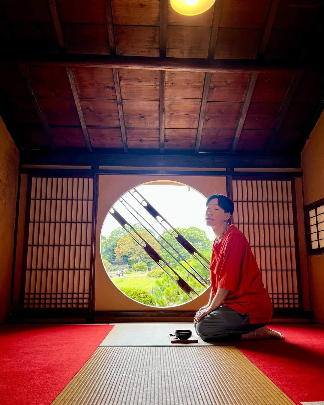 坂口涼太郎さんのインスタグラム写真 - (坂口涼太郎Instagram)「🌞🍑🍵🐢🍇 岡山ありがとう。 岡山のお客様は晴天のように暖かくて朗らかでたくさん笑ってくださった。 カーテンコールもずっと手拍子してくださってほんまにありがとう。 各地で雰囲気が違ってほんまに演劇はお客様と共に創っているのやね。 パフェで締めて、次は山口県！ #木ノ下歌舞伎 #勧進帳　@kinoshita.kabuki  #岡山芸術創造劇場 #ハレノワ @okayama_geijutsusozo  #岡山後楽園」10月15日 20時15分 - ryotarosakaguchi