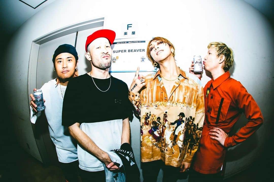 青木カズローのインスタグラム：「SUPER BEAVER、仙台公演2日目殺影完了。#写殺」