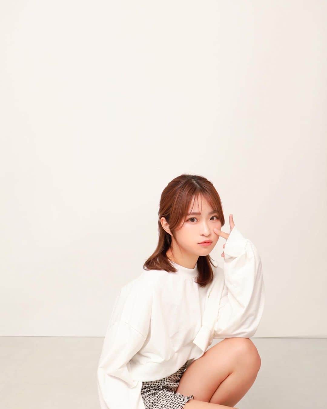 高松あいさんのインスタグラム写真 - (高松あいInstagram)「長袖の方が好きだからこれからの季節が楽しみ𓈒𓏸 ⛄️  .  明日は朝7時にstand.fmにてAILOG radio更新します！聴いてね〜！  .  #violin #violinist #instagram #instagood #小提琴 #photographyeveryday」10月15日 20時19分 - takamatsu_ai