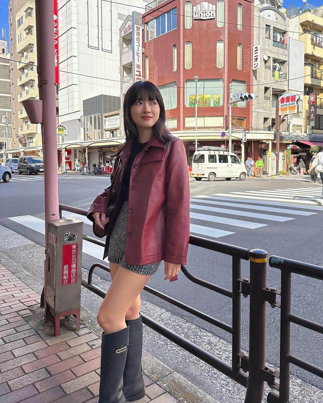 吉竹美聡さんのインスタグラム写真 - (吉竹美聡Instagram)「♥️🧥JACKET × BOOTS👢♥️ お気に入りのセットで食器を探しに🥄✨ 最後の写真...パフェやクレープが食べたくなる🍓🍮☁️」10月15日 20時20分 - misatoy