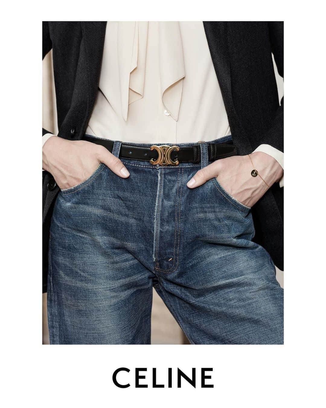 Celineのインスタグラム：「LA COLLECTION DES GRANDS CLASSIQUES 07  CELINE TRIOMPHE BELT  COLLECTION AVAILABLE NOW IN STORES AND ON CELINE.COM  ABBY @HEDISLIMANE PHOTOGRAPHY ROME, PALAZZO FARNESE SEPTEMBER 2023  #CELINEBYHEDISLIMANE」
