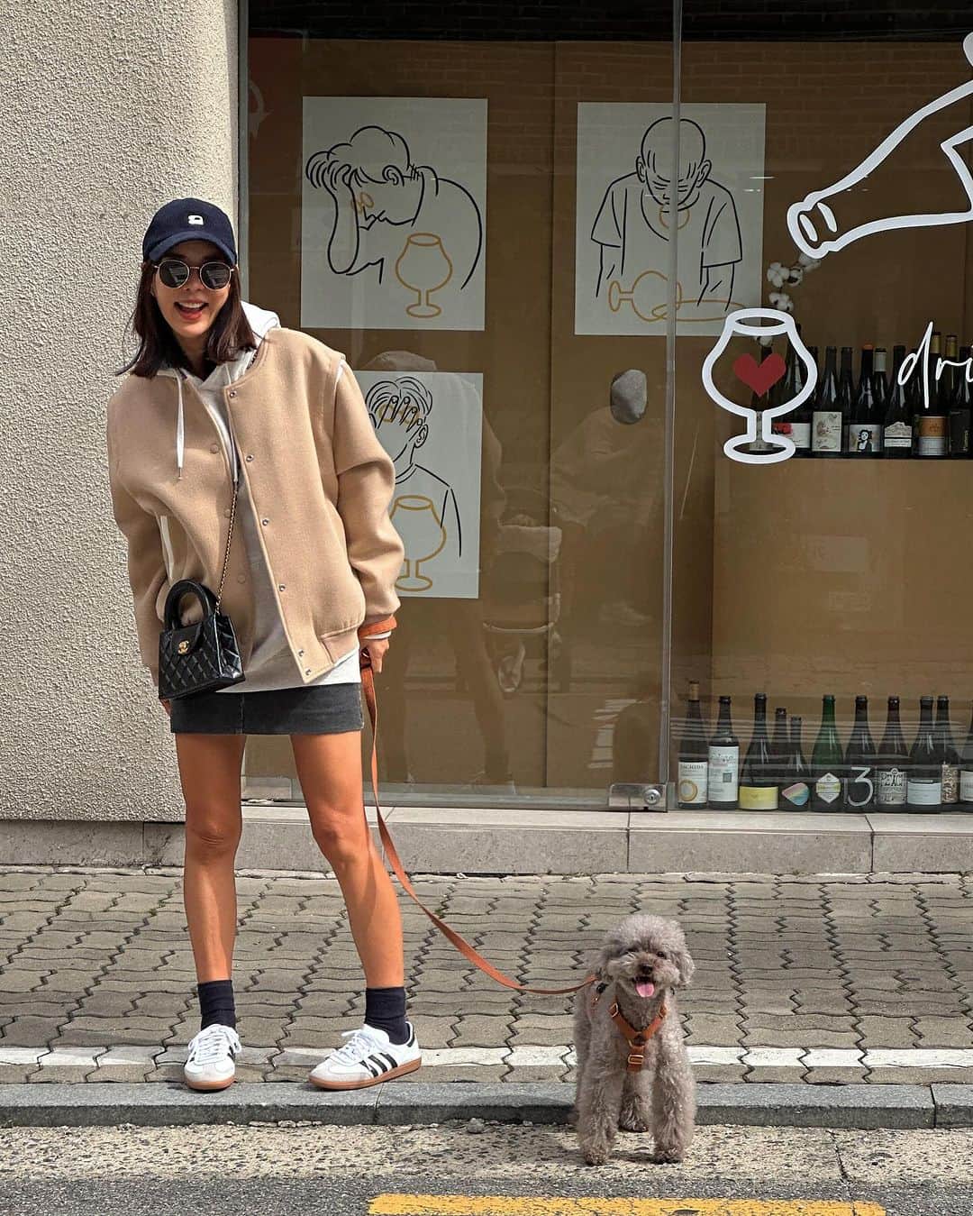 キム・ジュニのインスタグラム：「걱정해주신 이모삼촌들 우리모깡이 별탈없이 밥도 잘먹구 똥도 잘싸고 잘지내고 있어요! 걱정해주셔서 너무 감사해요🤍  일요일 마무리 잘하세요🫶🏻」