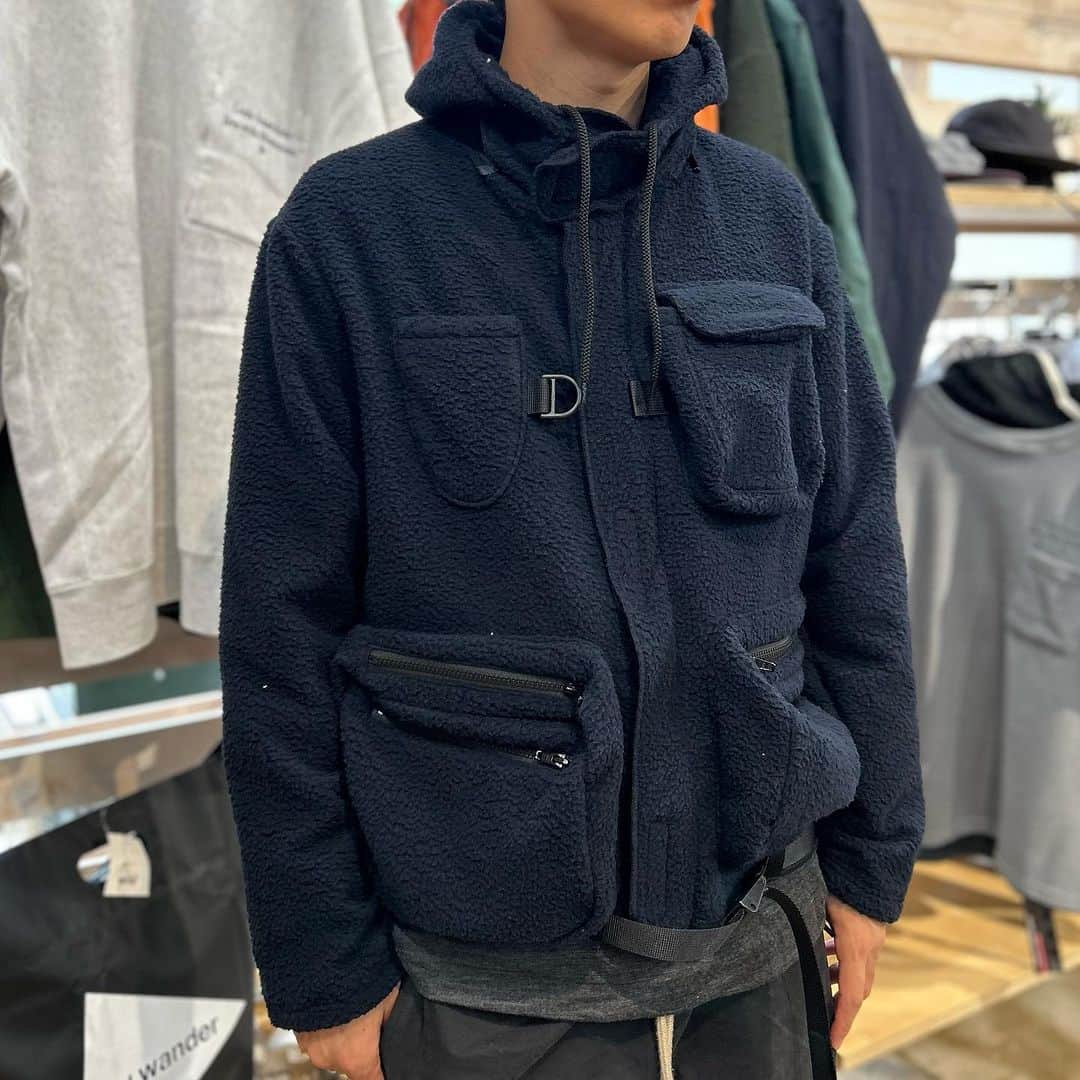 SUNDAY MOUNTAINさんのインスタグラム写真 - (SUNDAY MOUNTAINInstagram)「【NEW ARRIVAL】  Mountain Researchから新作入荷しました。  ▶︎ Mountain Research ・4Days 　¥33,000 ・Phishing JKT. 　¥58,300 ・I.D. JKT.  ¥44,000 ・2PLY Pants  ¥37,400 ・Boa Cap  ¥12,100  在庫状況については、店頭またはDMにてお問い合わせください。  #THEGATE #sundaymountain #サンデーマウンテン #mountainresearch  #マウンテンリサーチ」10月15日 20時30分 - sundaymountain