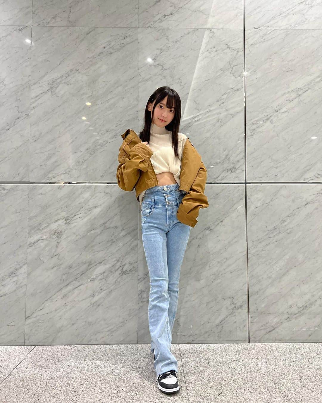 坂川陽香さんのインスタグラム写真 - (坂川陽香Instagram)「全身ver.🌛⟡.·  #ootd #秋コーデ #ZARA #moussy #NIKE」10月15日 20時36分 - hiyuka_sakagawa.1007