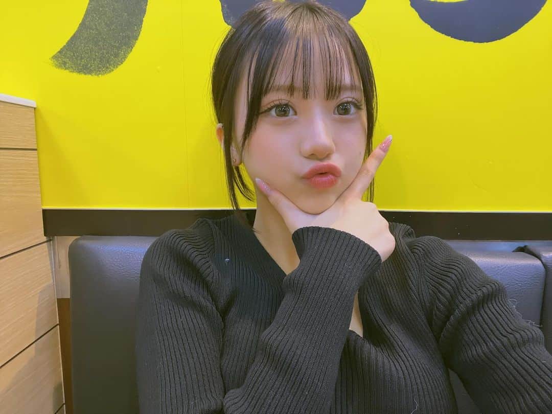 みつきなんだよねのインスタグラム：「インスタ10万人ありがとう😭♡♡」