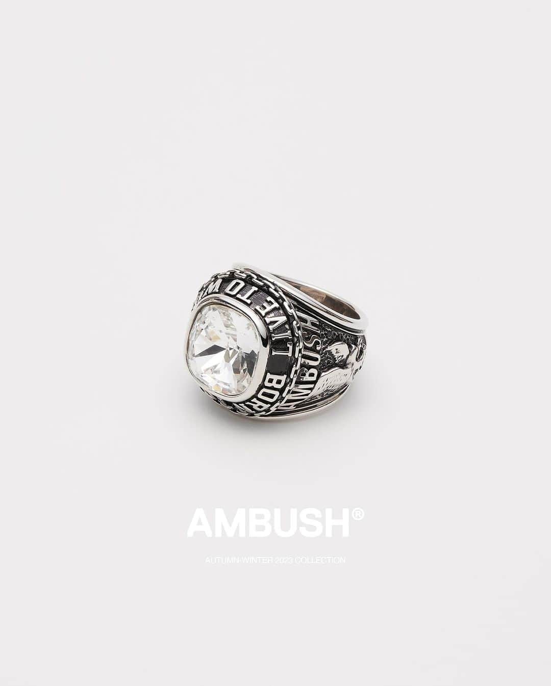 AMBUSHさんのインスタグラム写真 - (AMBUSHInstagram)「The #AMBUSH CLASS SIGNET RING.   Born to Lose, Live to Win.   Now available in BLACK, RED, and CLEAR colorways at our WEBSHOP and WORKSHOP」10月15日 20時44分 - ambush_official
