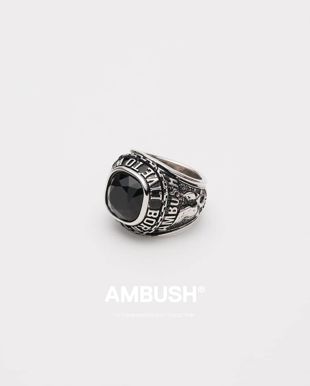 AMBUSHさんのインスタグラム写真 - (AMBUSHInstagram)「The #AMBUSH CLASS SIGNET RING.   Born to Lose, Live to Win.   Now available in BLACK, RED, and CLEAR colorways at our WEBSHOP and WORKSHOP」10月15日 20時44分 - ambush_official