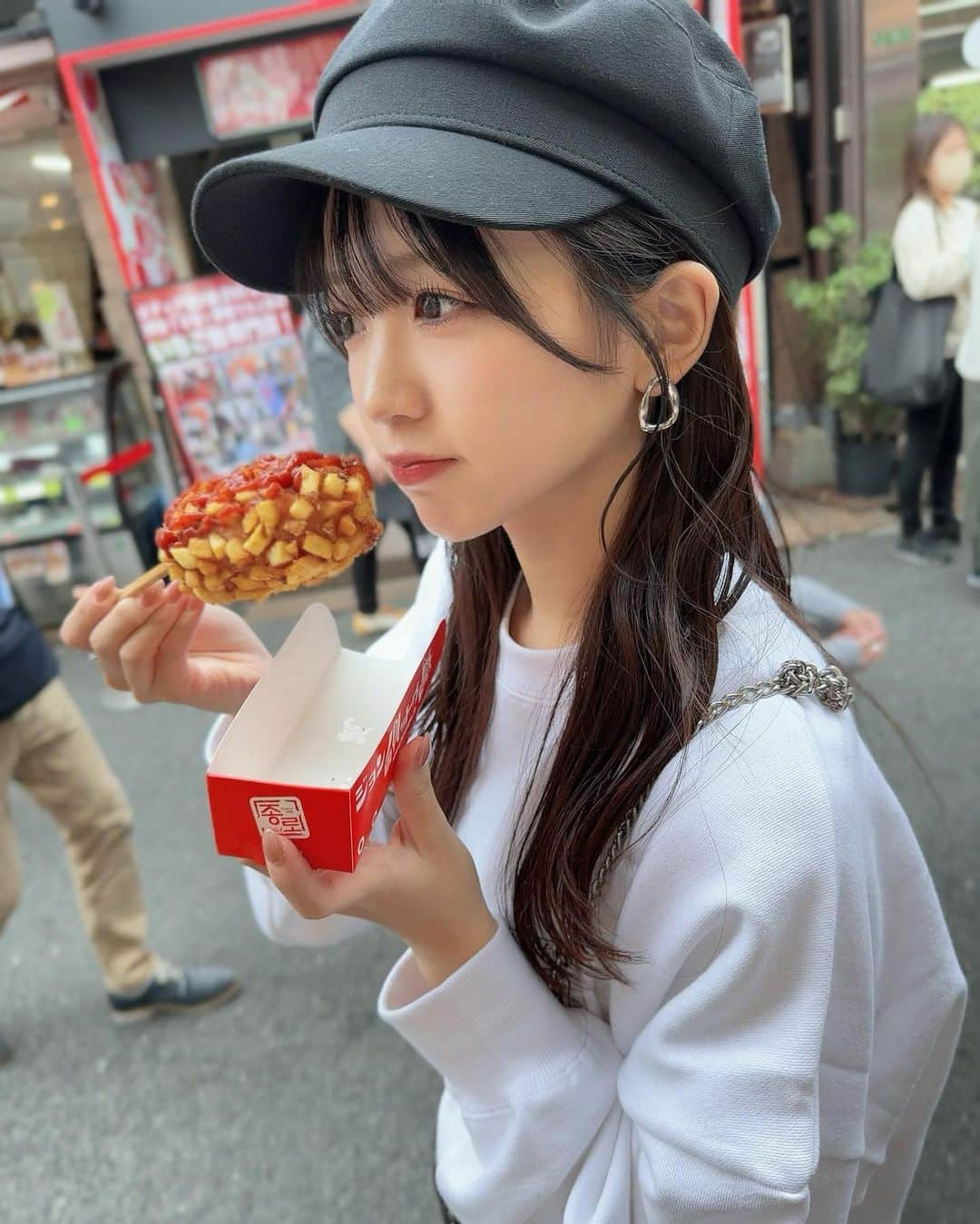 坂田心咲さんのインスタグラム写真 - (坂田心咲Instagram)「. まさに食欲の秋‪‪( ˊ༥ˋ )‎‪‪❤︎笑  #NMB48 #坂田心咲 #アイドル #05 #jk #ljk #hapakristin #EMODA #ANAP #コリアンタウン #鶴橋 #鶴橋グルメ #食べ歩き #食べ歩きグルメ」10月15日 20時45分 - michapiiii_