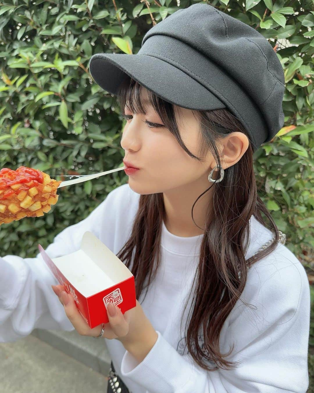 坂田心咲さんのインスタグラム写真 - (坂田心咲Instagram)「. まさに食欲の秋‪‪( ˊ༥ˋ )‎‪‪❤︎笑  #NMB48 #坂田心咲 #アイドル #05 #jk #ljk #hapakristin #EMODA #ANAP #コリアンタウン #鶴橋 #鶴橋グルメ #食べ歩き #食べ歩きグルメ」10月15日 20時45分 - michapiiii_