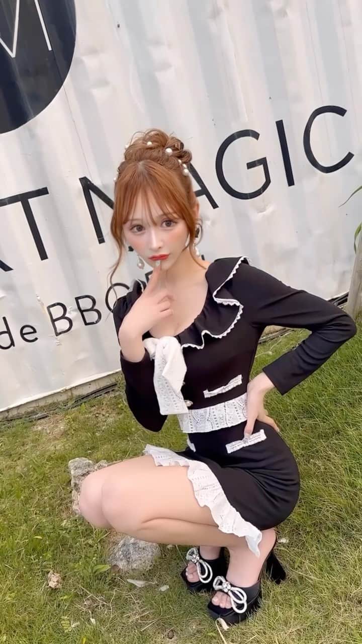 のインスタグラム：「📷♡  写真とってるところ、の動画❤️」