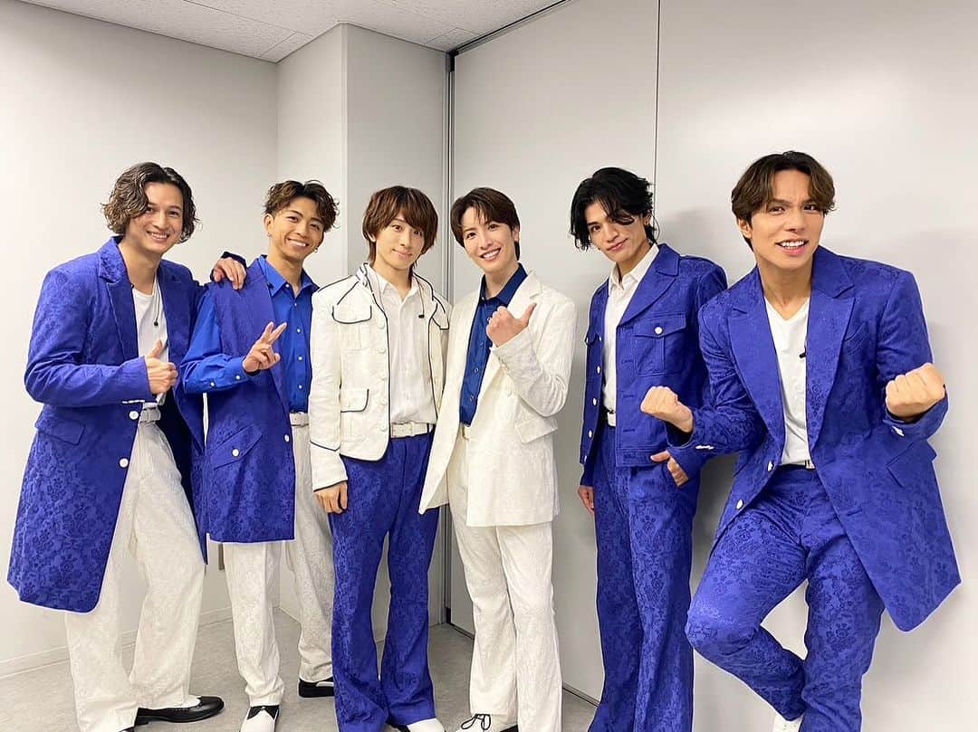 シュネルさんのインスタグラム写真 - (シュネルInstagram)「チーム『MATSURI』  やっぱり歌ってる時が1番幸せだなって思った１日だった！  皆さんに会いに行けるのはもう少しかかりそうだけど確実に前には進んでいるのあとちょっと待っててください！  それまで6人力を合わせ更なる高みを目指して頑張ります👊」10月15日 20時57分 - schnell_solidemo