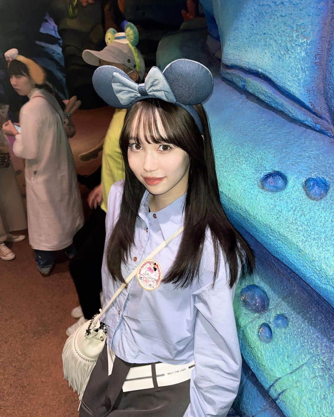 川原千里のインスタグラム：「トプ画変えてみた😚✨  ・Tops @adolu_official  ・Pants @meltthelady  ・bag @jandmdavidson   #disney #disneyland #disneyworld #disneysea #ootd」
