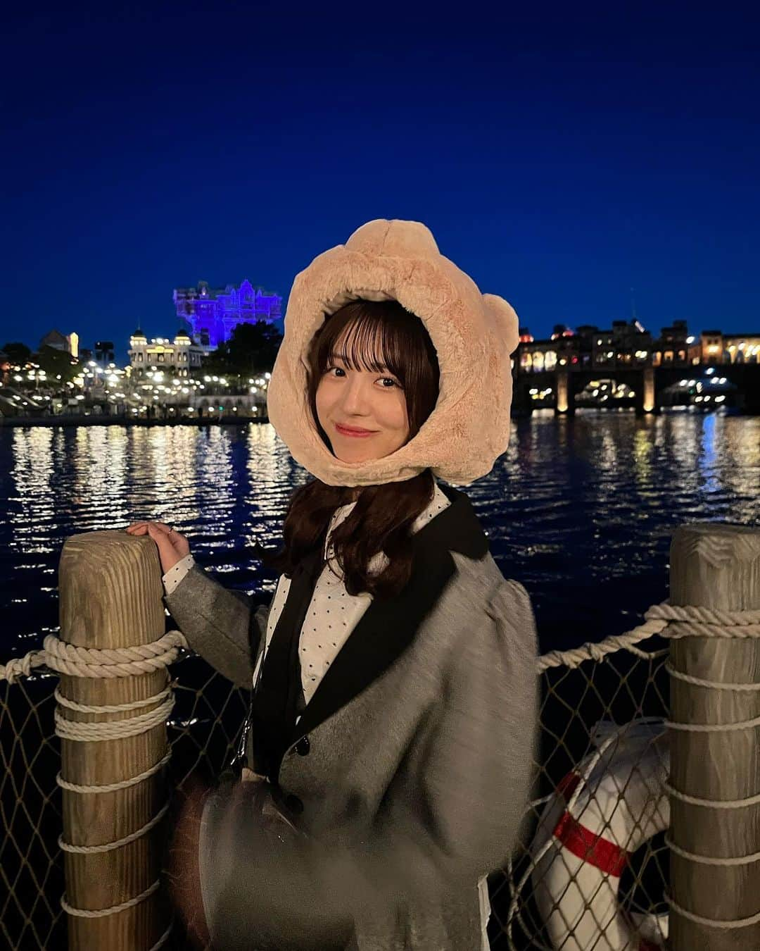 浅原凜さんのインスタグラム写真 - (浅原凜Instagram)「夜のシーが1番好き🌃❤︎」10月15日 21時08分 - rinogsd728